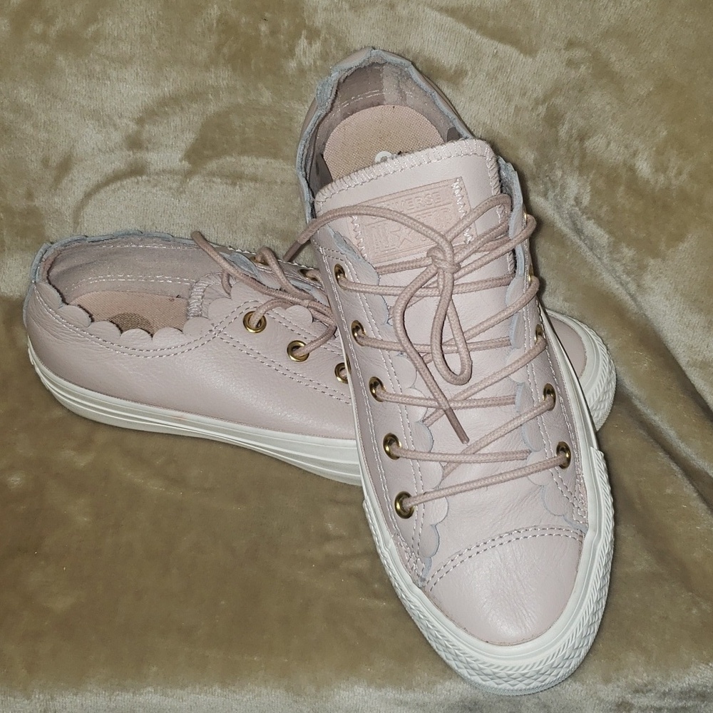 Converse Women's Chuck Taylor Scalloped Trainers Blush Leather - Picture 4 of 8